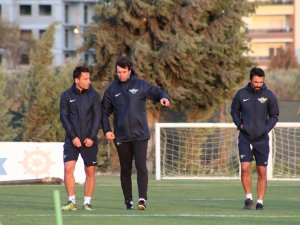 Cihat Arslan, Akhisarspor'un ilk idmanına çıktı