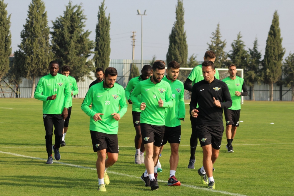 Akhisarspor, Sevilla maçı ardından Antalyaspor maçı hazırlıklarına ara v 1