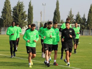 Akhisarspor, Sevilla maçı ardından Antalyaspor maçı hazırlıklarına ara v