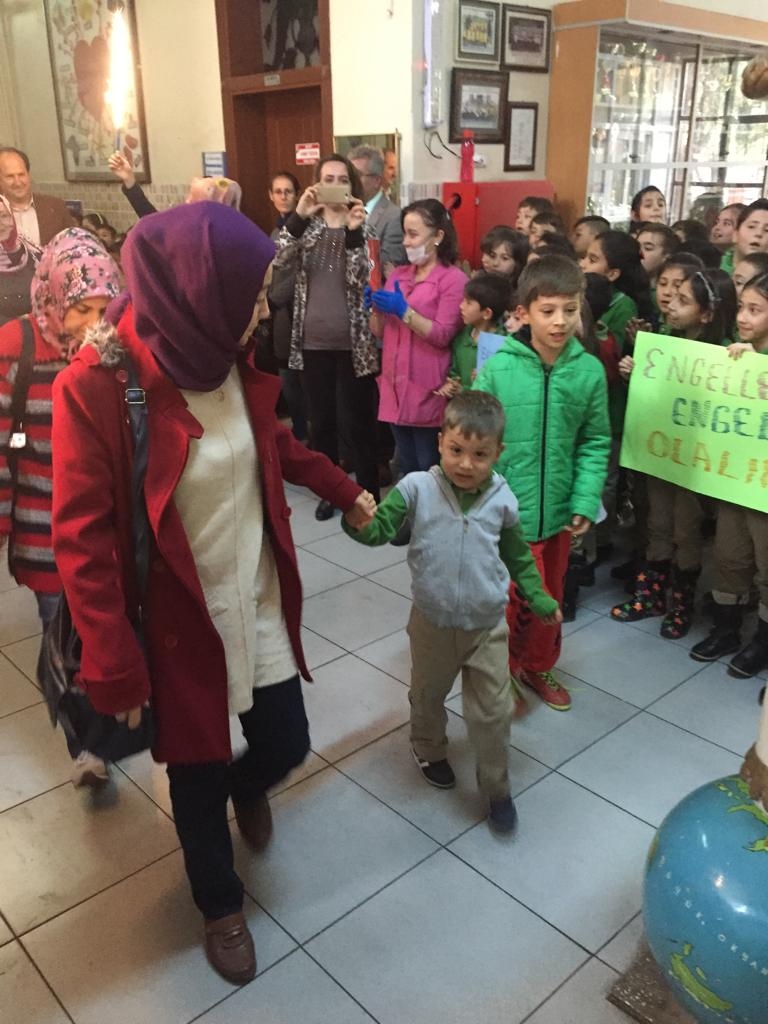 Akhisar A. Vehbi Bakırlıoğlu (Gazi) İlkokulu Engelliler Gününde farkında 2