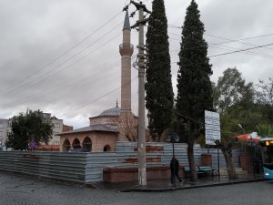 Akhisar Gülruh Yeni Camii restorasyon çalışmaları devam ediyor