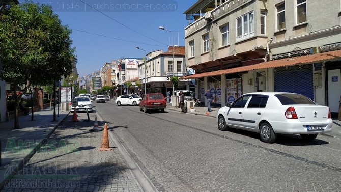 Akhisar'da 27 Nisan'da sokak ve caddeler doldu taştı 86