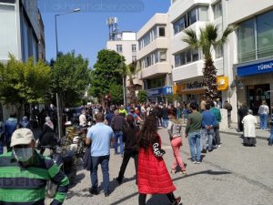 Akhisar'da 27 Nisan'da sokak ve caddeler doldu taştı