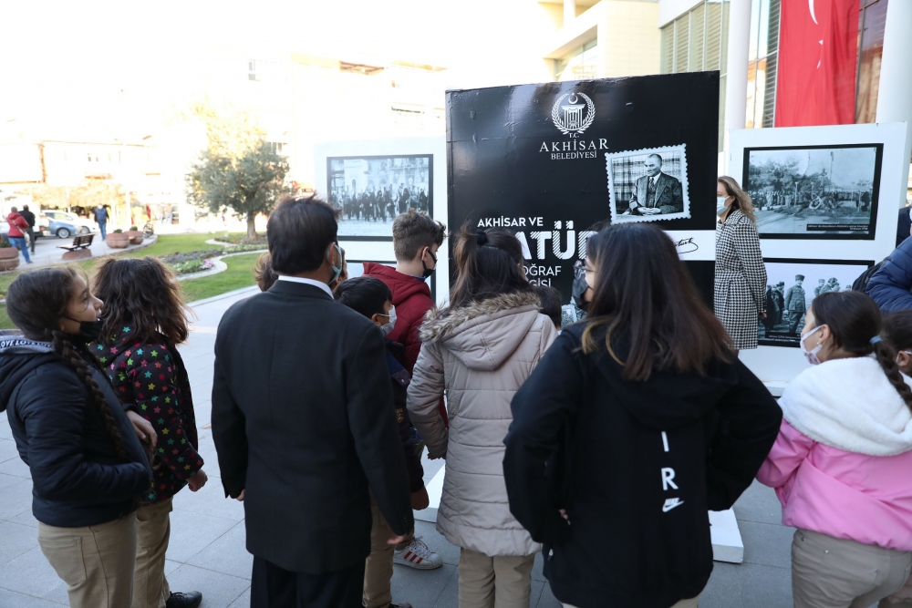 Akhisar Belediyesi 10 Kasım özel fotoğraf sergisi 3