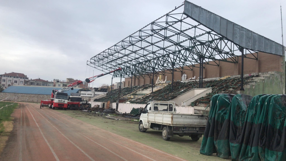 Akhisar Şehir Stadyumu yıkılıyor! İşte Yeni Proje 24