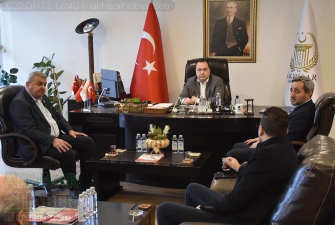 İYİ Parti Akhisar İlçe Başkanı Korkmaz'dan Dutlulu'ya ziyaret 7