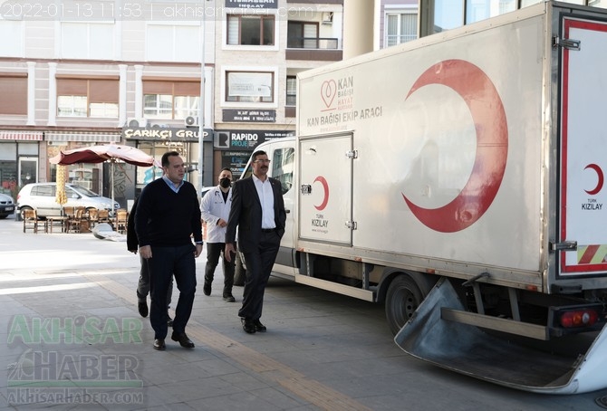 Türk Kızılayı’na ait kan bağış aracı Akhisar Belediyesi'nde bağışçı 3