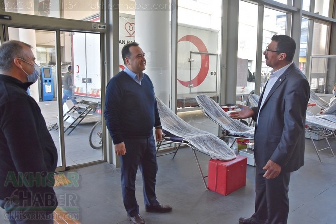 Türk Kızılayı’na ait kan bağış aracı Akhisar Belediyesi'nde bağışçı 4