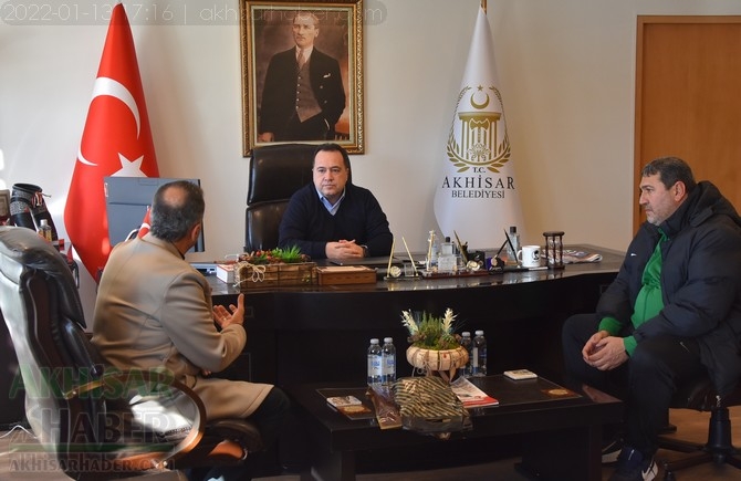 Akhisarspor Teknik Direktörü Yılmaz'dan, Başkan Besim Dutlulu' 4