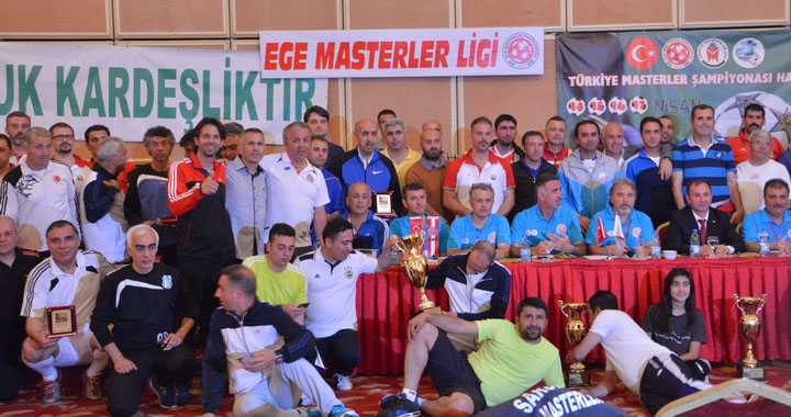 Türkiye Şampiyonasına Futbol Turnuvasına Katılan Takımlar Plaketlerini Aldılar