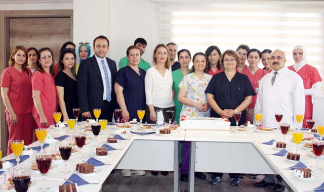 Özel Akhisar Hastanesi Hemşireler Gününü Kutladı