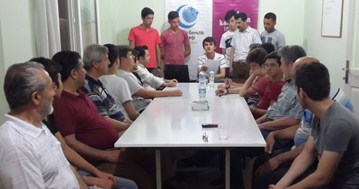 Akhisar Anadolu Gençlik İstanbul'un Fethine katıldı