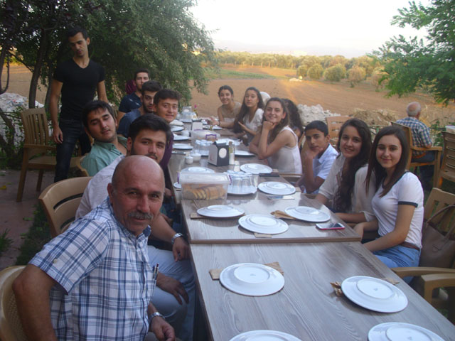 Namık Oğul Anadolu Lisesi 2015 Mezunları İftarda Buluştu