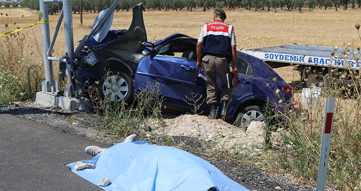 Akhisar’da trafik kazası 1 kişi hayatını kaybetti