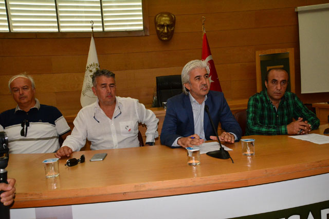 Akhisar Belediye Meclisi’nden Ortak Basın Açıklaması