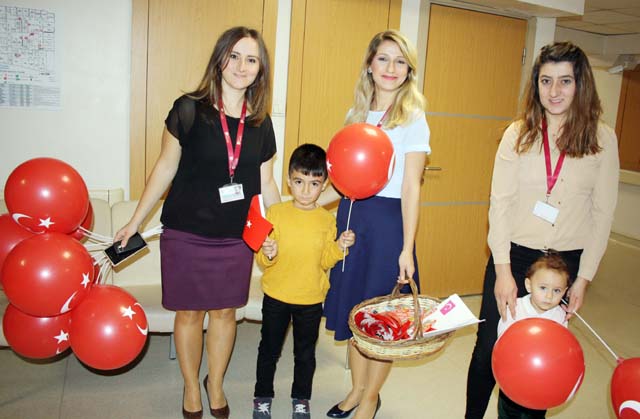 Özel Akhisar Hastanesi 29 Ekim Cumhuriyet Bayramını kutladı