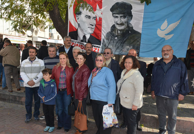 Ecevit'i, vefatının 10. yıldönümünde lokma dökerek andılar