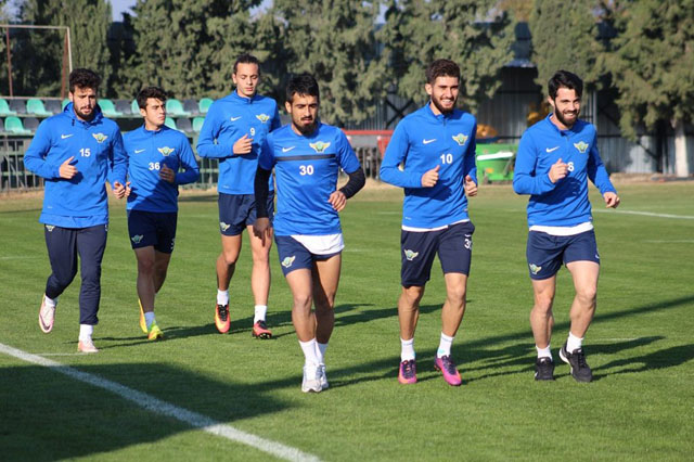 Akhisar Belediyespor, Kasımpaşa maçı hazırlıklarına 6 eksikle başladı