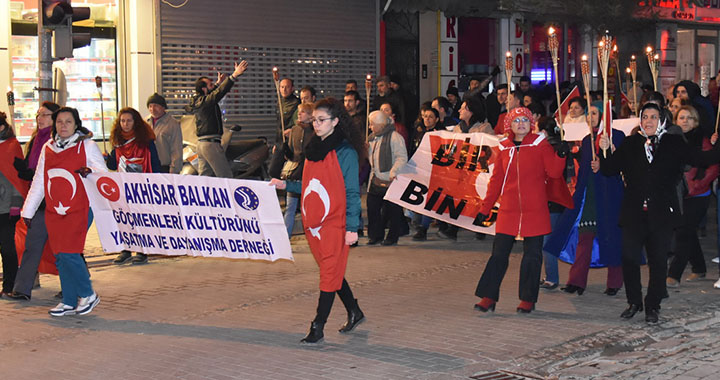 Akhisar’da teröre lanet yürüyüşü