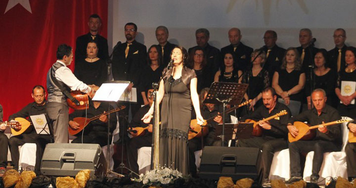 ASDER’in Türk Halk Müziği koro konserine yoğun ilgi