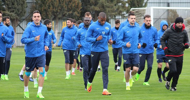 Akhisar Belediyespor'un Trabzonspor kafilesi belli oldu