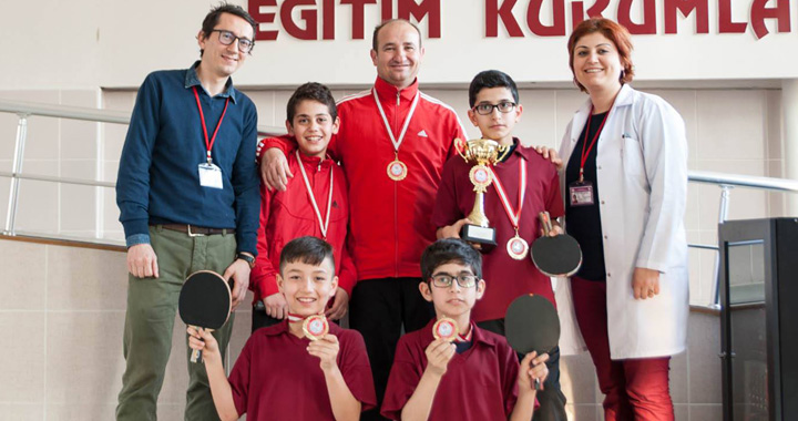Özel Yüksel Ortaokulu Masa Tenisi Takımı Manisa Şampiyonu oldu