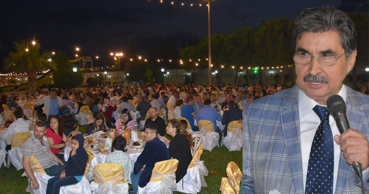 Akhisarlı Berber ve Kuaförler iftar yemeğinde buluştu