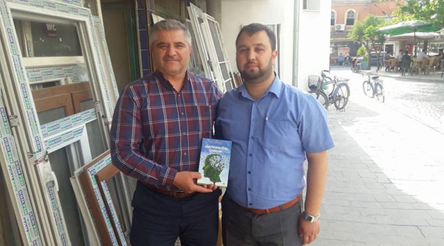 Akhisarlı yazardan Türkiye’nin ilk unutkanlık kitabı