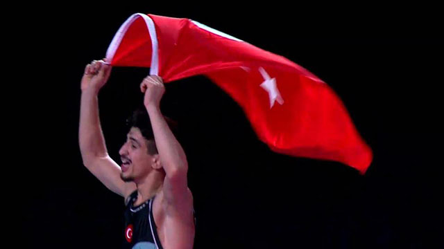 Kerem Kamal, Dünya Şampiyonu oldu