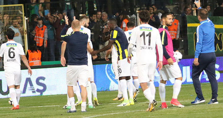 Fenerbahçe Formasına Bastığı İddia Edilen Mustafa Yumlu Özür Diledi