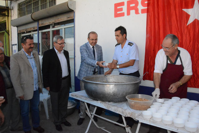 Sanayi Esnafından şehitler için aşure hayrı