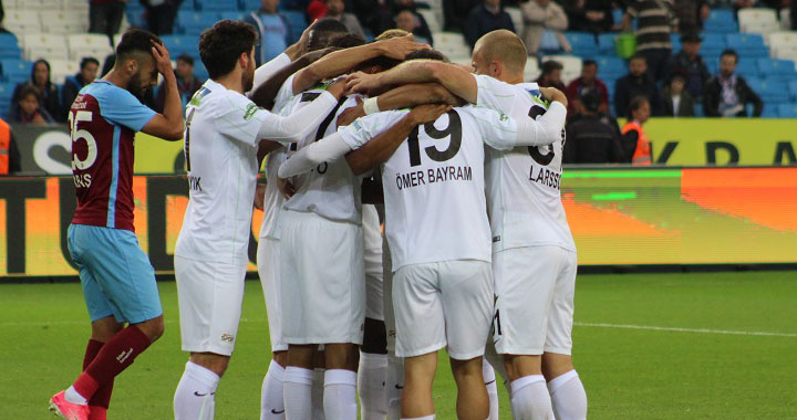 T.M. Akhisarspor, deplasmanda Trabzonspor'u 6-1 yendi
