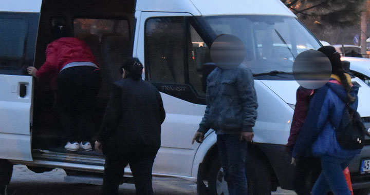 Akhisar’da 6 adreste fuhuş operasyonu 6 kişi tutuklandı
