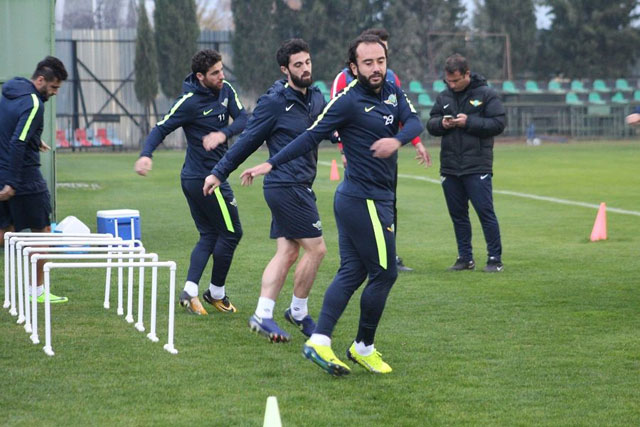 T.M. Akhisarspor’da sakatlar can sıkıyor