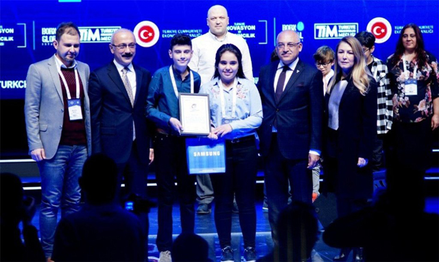 Gazi Ortaokulunun girişimci öğrencileri Türkiye 3.sü oldular