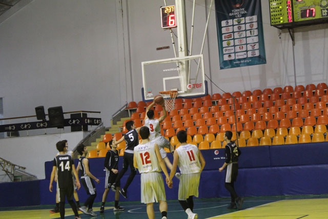 Özel Eksen Temel Lisesi Basketbol Genç Erkek takımının büyük başarısı