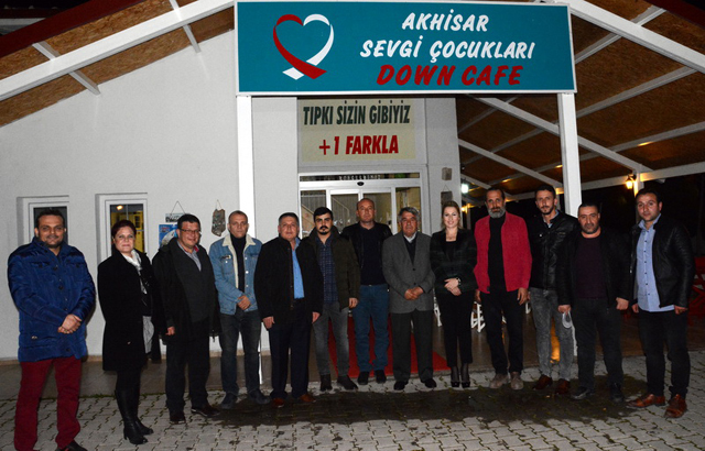 Lokantacılar Odası başkan adayı Güney, Down Cafe'yi ziyaret etti