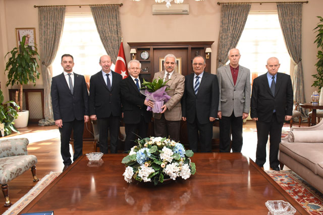 Vali Güvençer'e AK Parti Akhisar İlçe Başkanlığından nezaket ziyareti