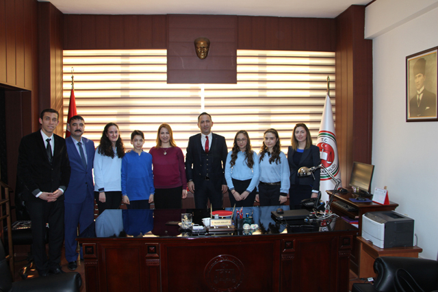Ülkü Ortaokulu öğrencilerinden Cumhuriyet Başsavcısı Akbulut’a ziyaret