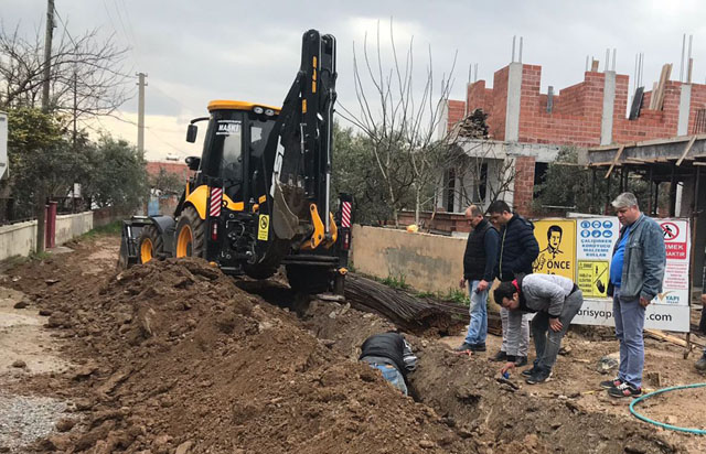 Efendi Mahallesi’nin içme suyu şebeke hattı yenilendi