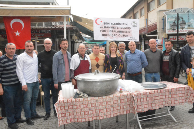 18 Mart Şehitler haftasında, bin kişilik helva dağıttılar