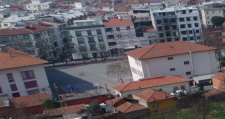 Akhisar Gazi Ahmet Vehbi Bakırlıoğlu Okulu bahçesine 16 derslikli ek bina
