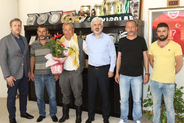Atçı Dostları Derneğinden Akhisar Belediye Başkanı Salih Hızlı’ya teşekkür