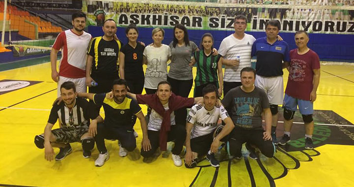 Akhisar Belediyesi Voleybol takımı Valilik kupasına katılıyor