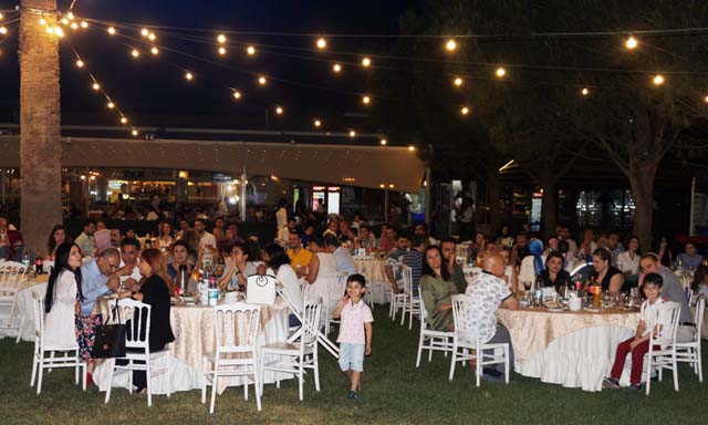 Özel Akhisar Hastanesi, iftarda bir araya geldi