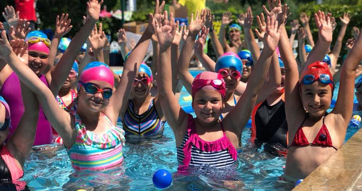 Ege Tenis Akademi Yüzme Kursunda ilk tur başladı