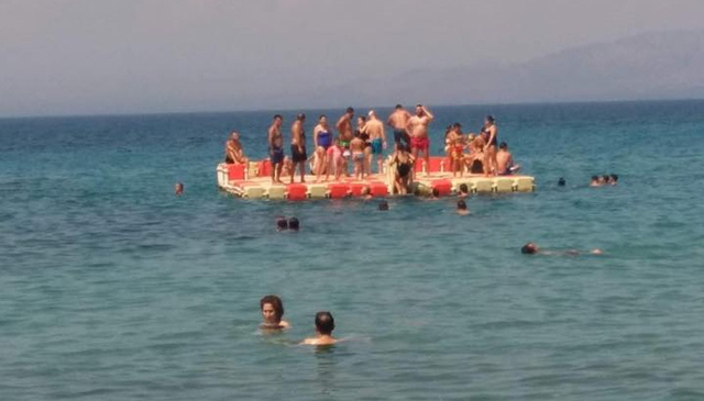 Gezginevi bayram yorgunluğunu Kayra Beach'te bıraktı