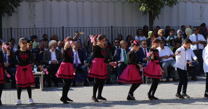 2018-2019 İlköğretim haftası Akhisar Ticaret Odası İlkokulunda kutlandı