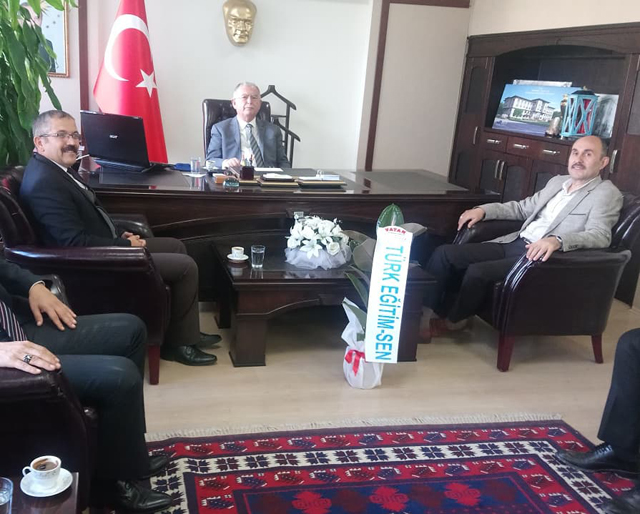 Türk Eğitim-Sen, Kaymakam Sabit Kaya’yı ziyaret etti