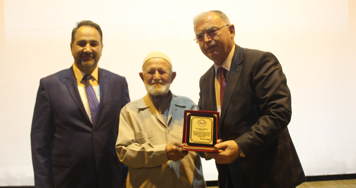 Akhisar’da Camiler ve Din Görevlileri Haftası konferansı yapıldı